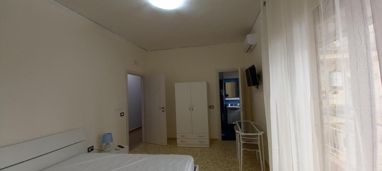 Diana Bed & Breakfast Napoli Bagian luar foto